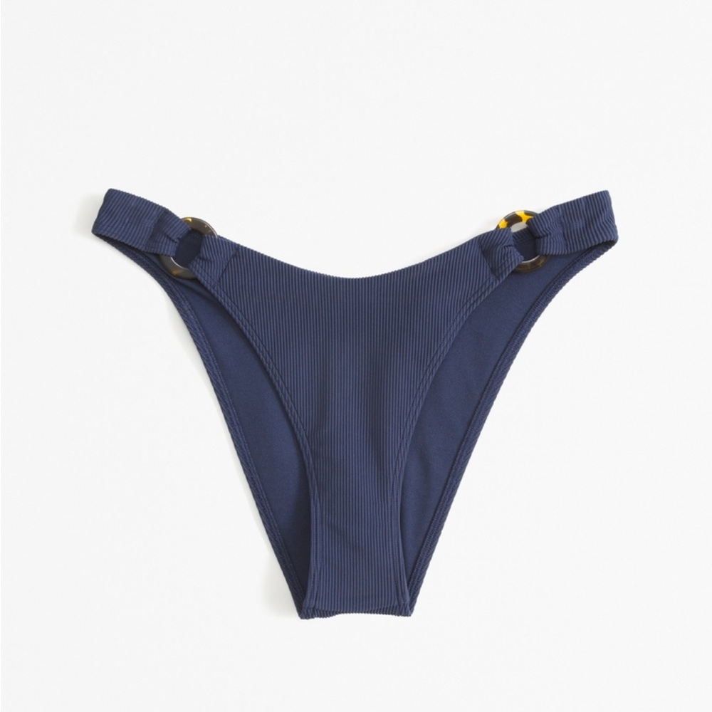 Abercrombie O-Ring-High-Leg Cheeky Bottom
NWT 
Size Large